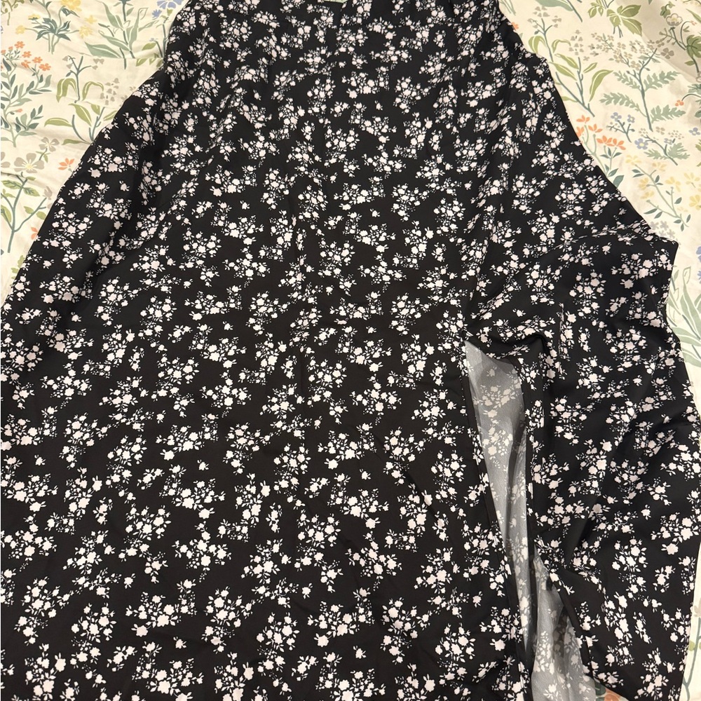 SHEIN Monochrome Floral Skirt